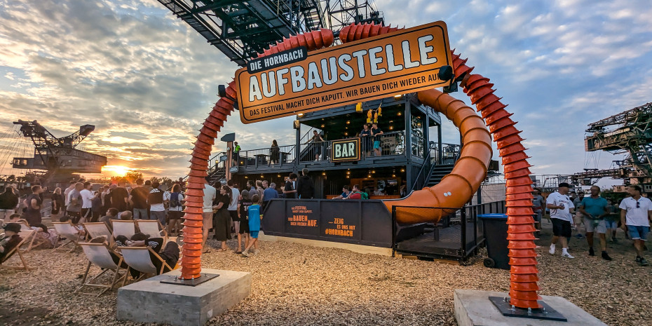 „Das Festival macht dich kaputt, wir bauen dich wieder auf“: Die Hornbach Aufbaustelle. 