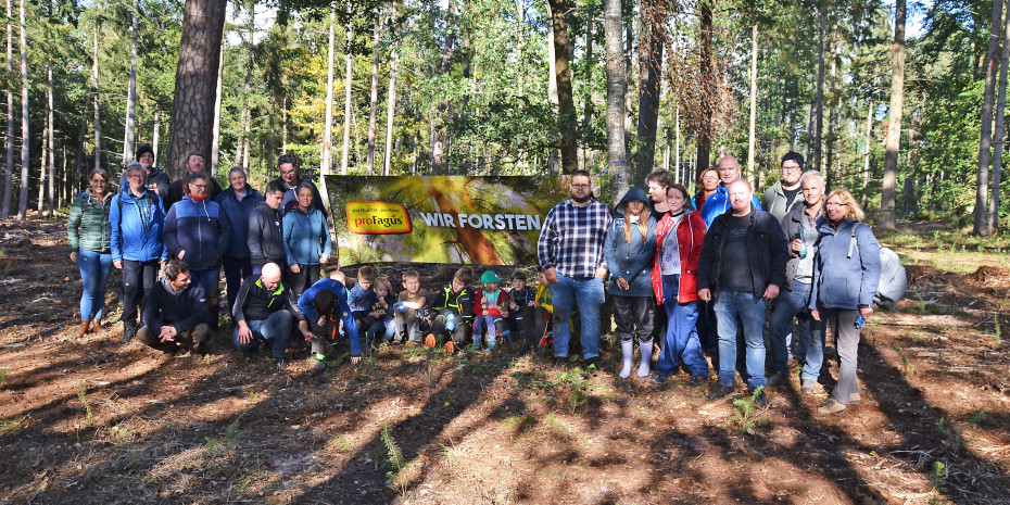 Die Root Camps von Profagus und PEFC finden 2024 das fünfte Mal statt – über 420 Teilnehmer waren bei den elf vorangehenden Camps dabei.