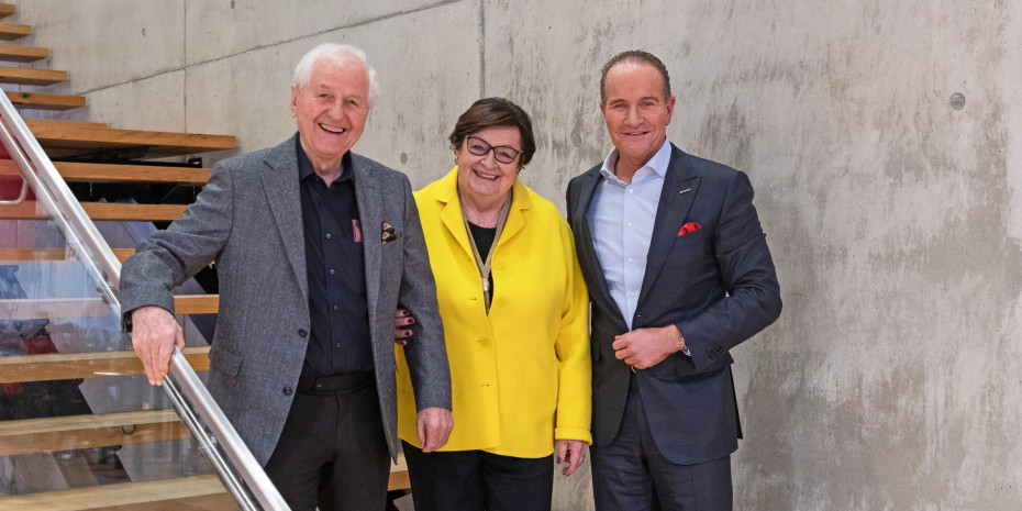 Firmengründer Josef und Gisela Thannhuber mit dem Vorstandsvorsitzenden Andreas Kroiss (v. l. n. r.).