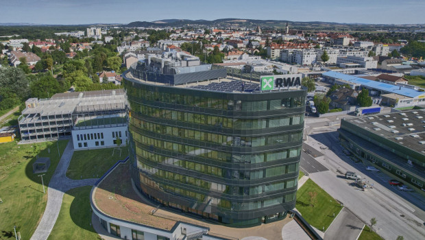 Die RWA-Zentrale in Korneuburg, Österreich: Im Zuge ihrer Transformation verkauft die Baywa ihre Anteile an der RWA. 1999 waren beide Unternehmen eine strategische Allianz eingegangen. 